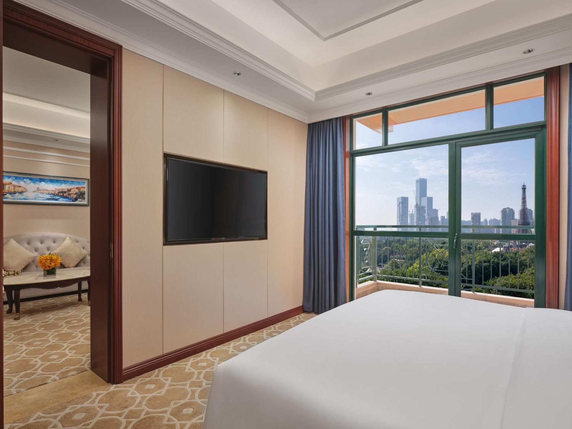Hotel Indigo Overseas Chinese Town By Ihg